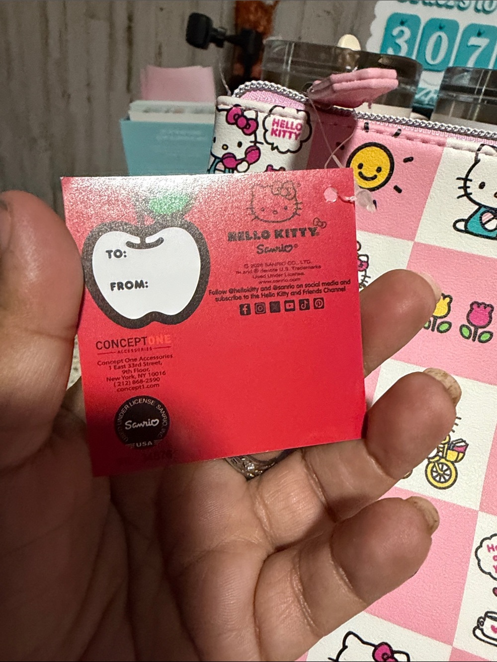 Hello Kitty Sanrio large cosmetic bag - Picture 4 of 4